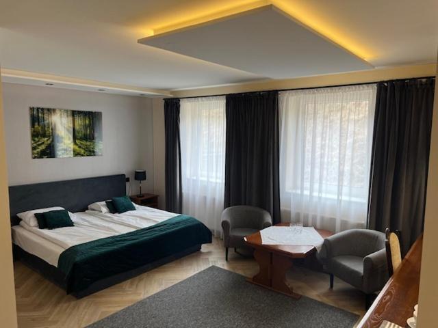 Hotel Baltazar Pułtusk Buitenkant foto